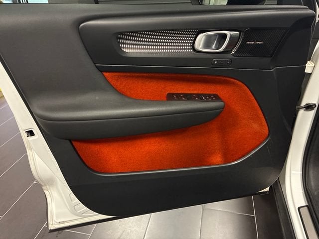 2019 Volvo XC40 R-Design