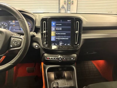 2019 Volvo XC40 R-Design