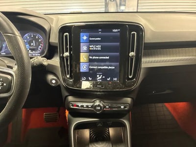 2019 Volvo XC40 R-Design