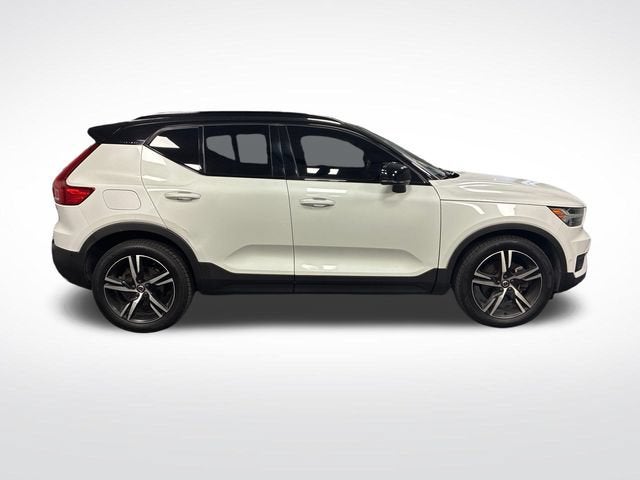 2019 Volvo XC40 R-Design