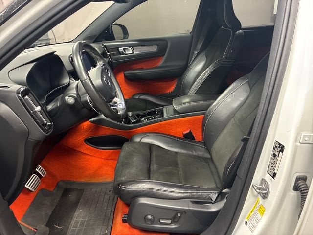 2019 Volvo XC40 R-Design