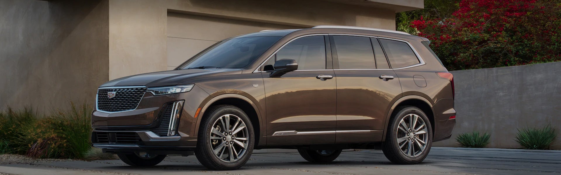 2020 Cadillac XT6 side view